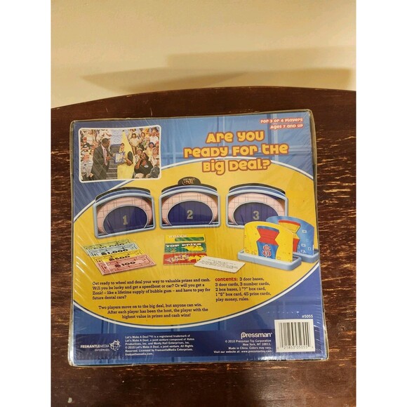 Pressman Let's Make a Deal Family Game 3-4 Players Ages 7+, 2010 - New Sealed - Picture 3 of 5